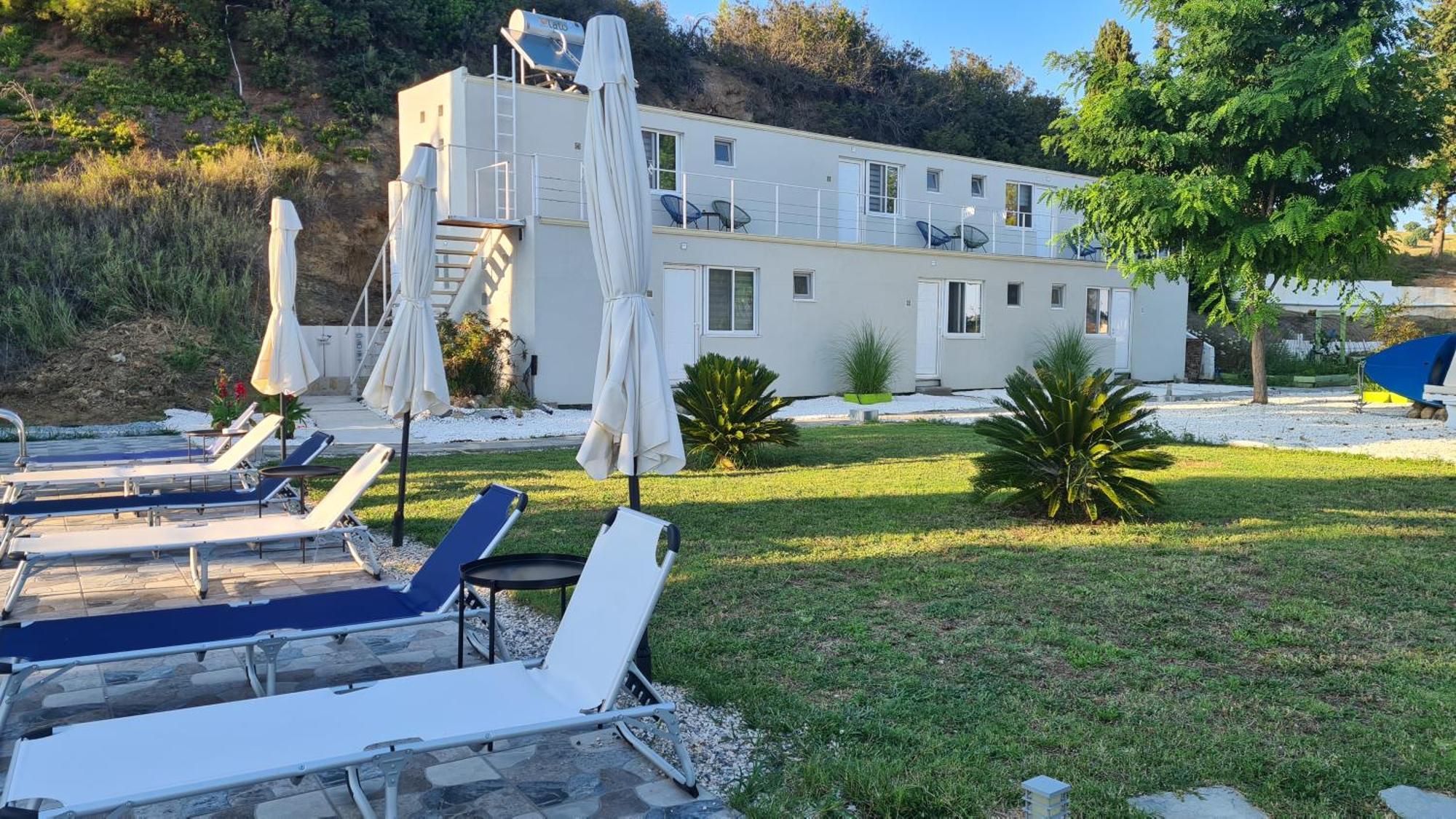 Greco Paradise Suites - Adult Only Nea Skioni Exterior photo